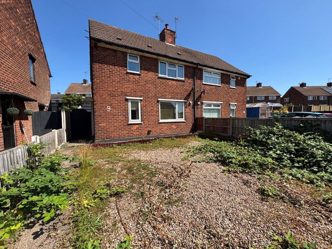 2 Bedroom Semi Detached House in Need of Improvement