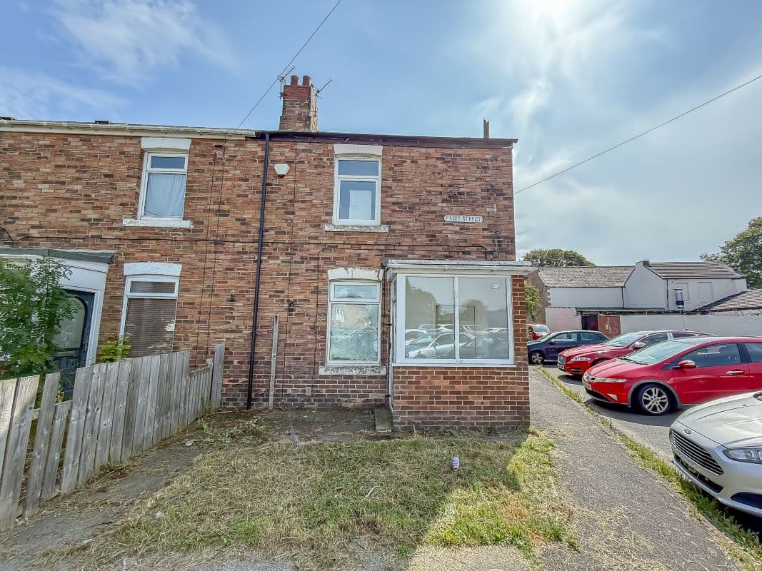 End of Terrace House on Fairy Street