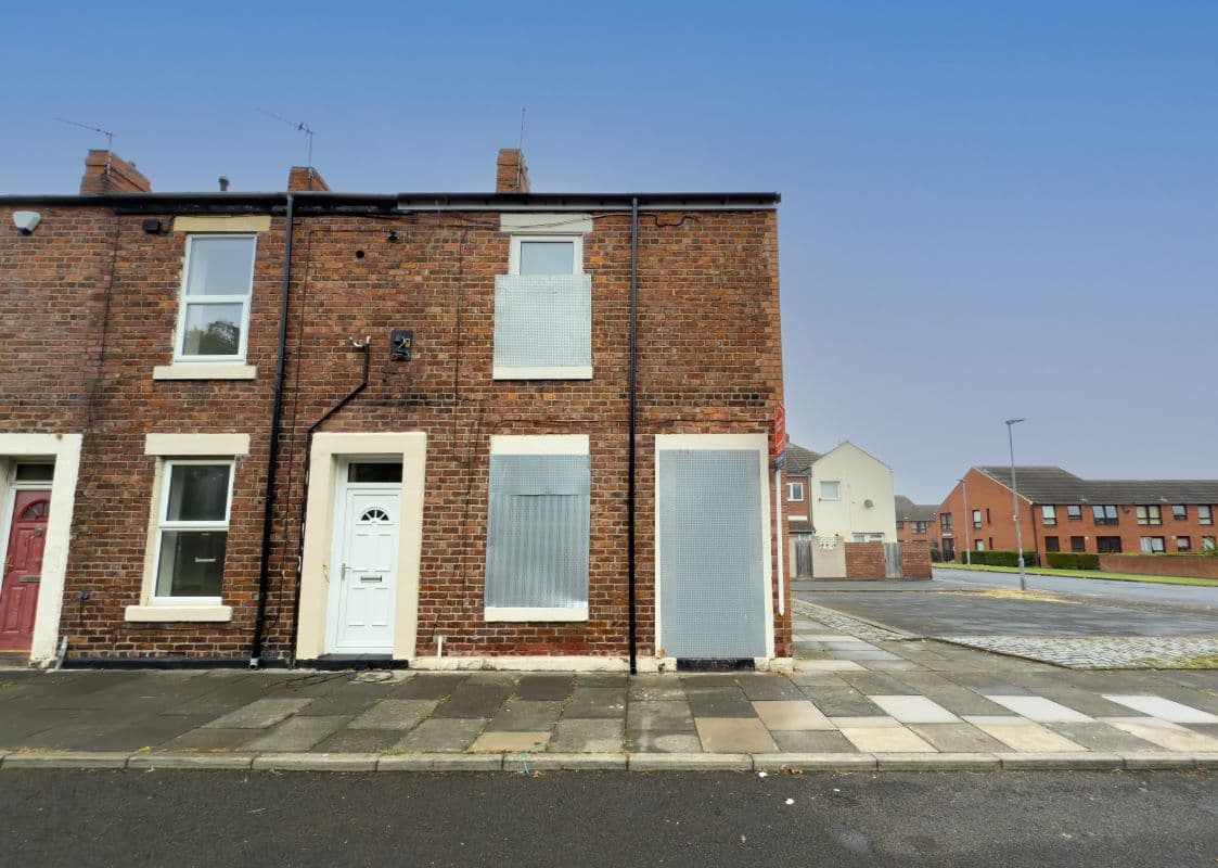 One-Bed End Terrace – Full Renovation Project with Investment Potential