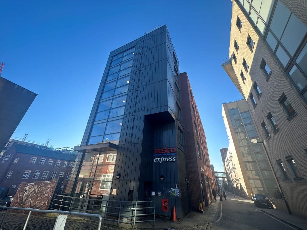 LET STUDIO FLAT FOR SALE VIA NATIONAL ONLINE AUCTION