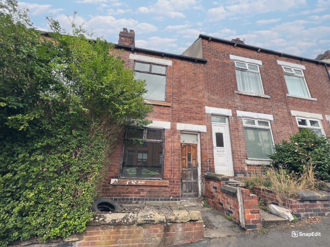 Three Bedroom Mid Terrace House in Meersbrook