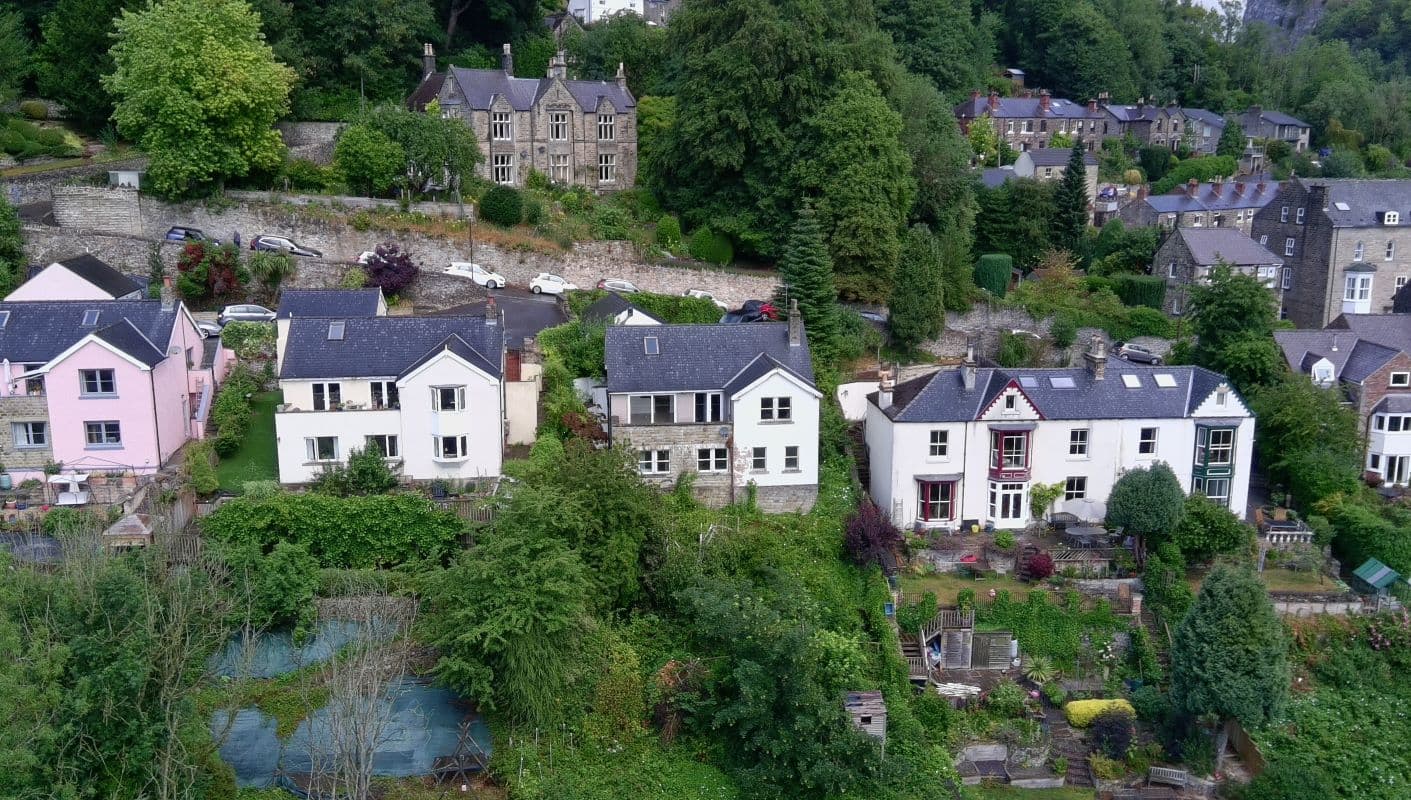 5-Bed Detached with Annex & Stunning Views – Matlock Bath!