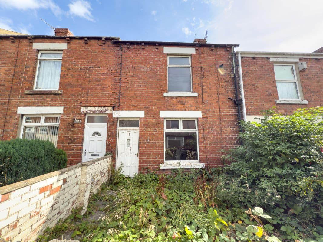 Mid Terrace House with Garden