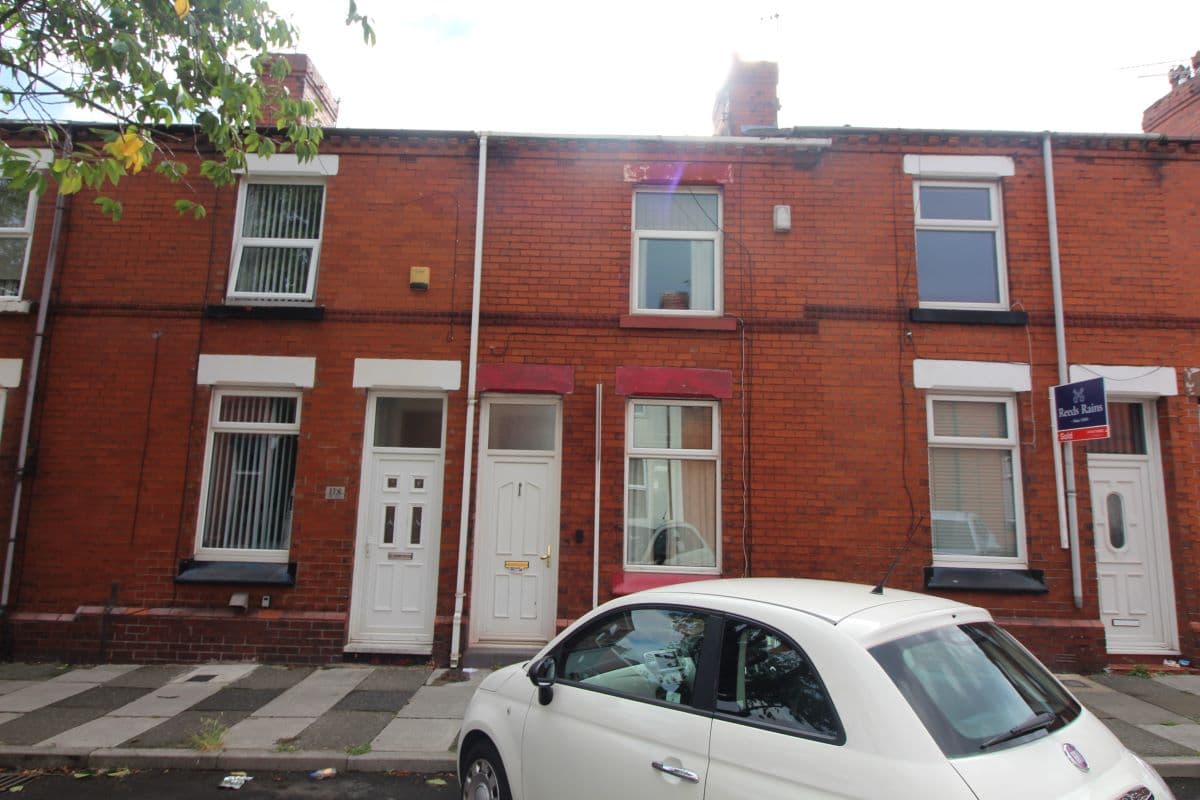 Two Bedroom Mid Terrace House in Need of Some Refurbishment