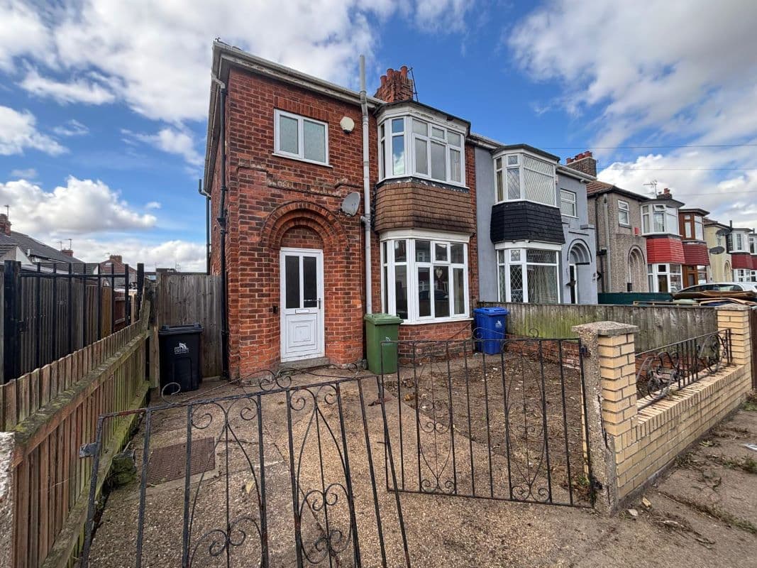 3 Bedroom Semi-Detached House