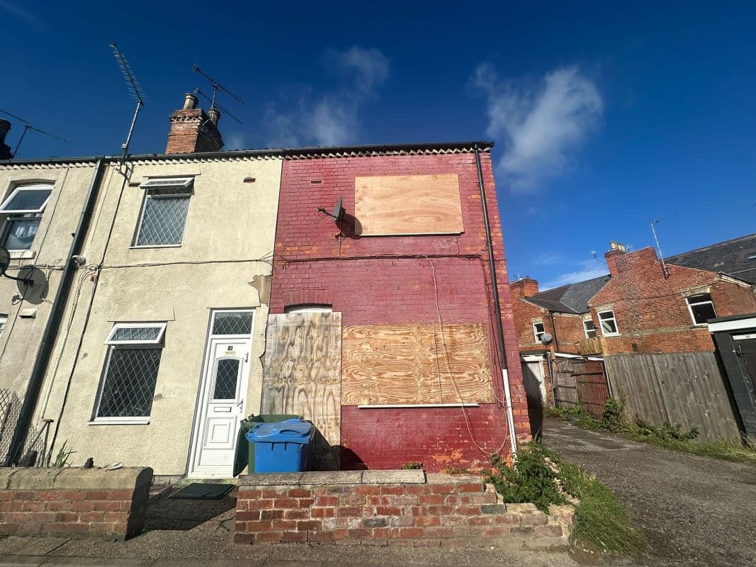 TWO BED END TERRACE IN WORKSOP!