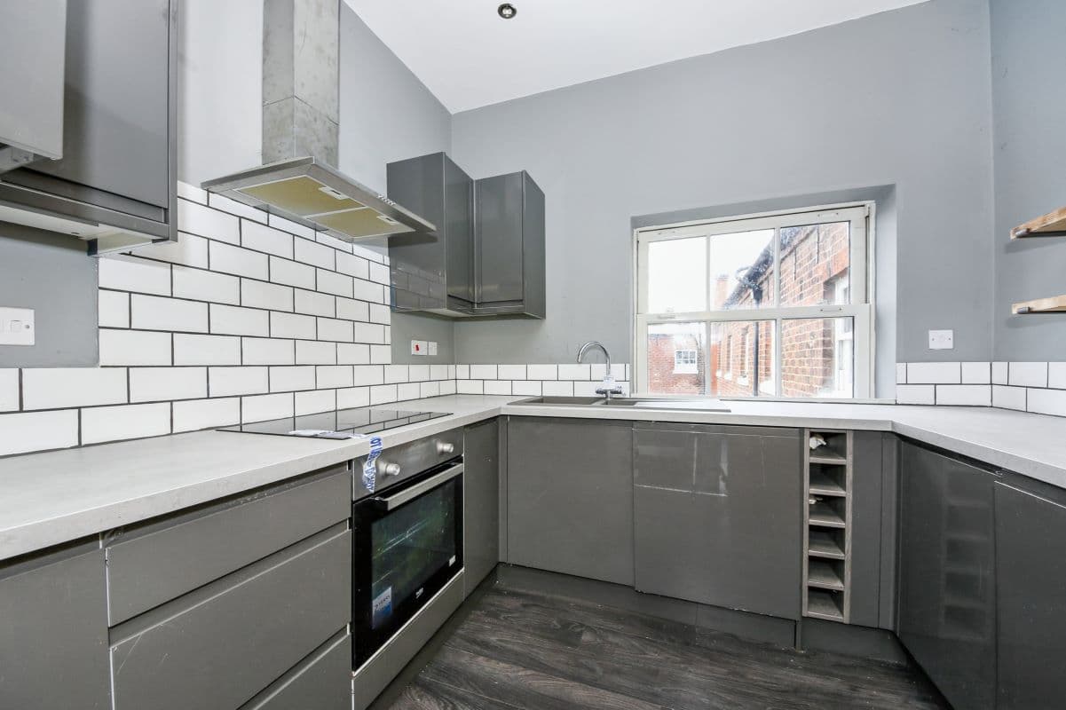 2 BED LUXURY APARTMENT FOR SALE BY AUCTION 13TH - 14TH OCTOBER