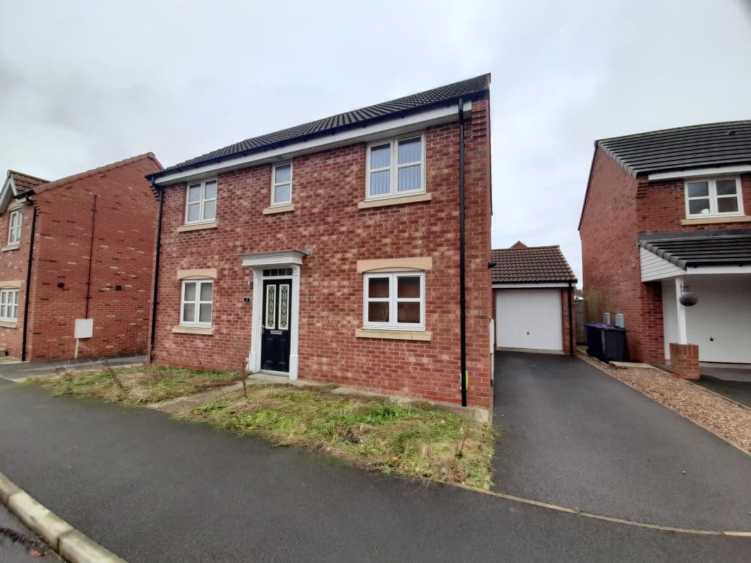 Modern 3 Bedroom House in Good Condition