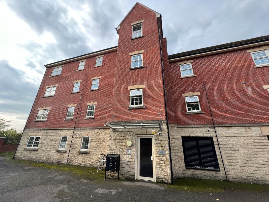 Two Bedroom Top Floor Apartment