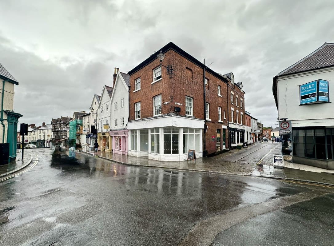 2 Bed Flat for Sale in Ludlow