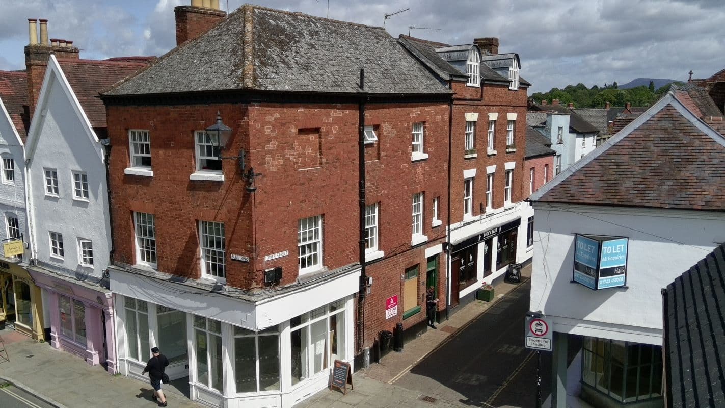 1 Bedroom Studio Apartment for Sale in Ludlow