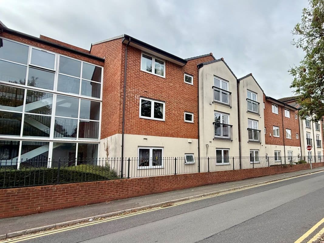 Ground Floor Flat in Central Location