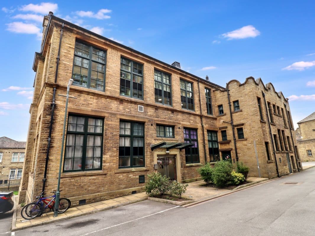 Two Bedroom Apartment in Bradford