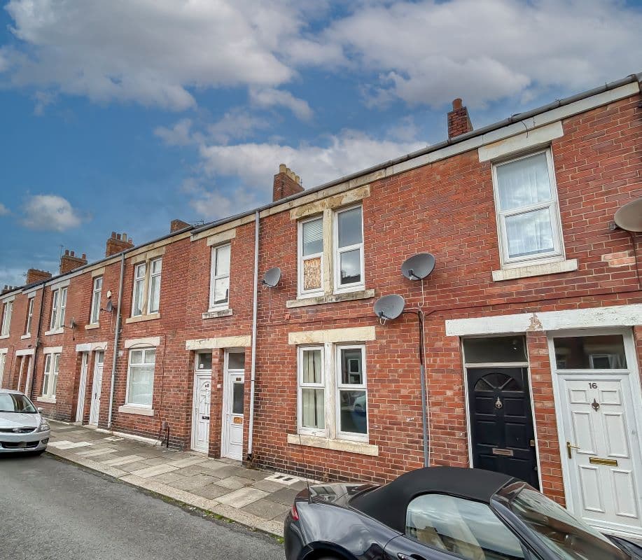 Freehold Block of Four Flats – Excellent Refurbishment Opportunity