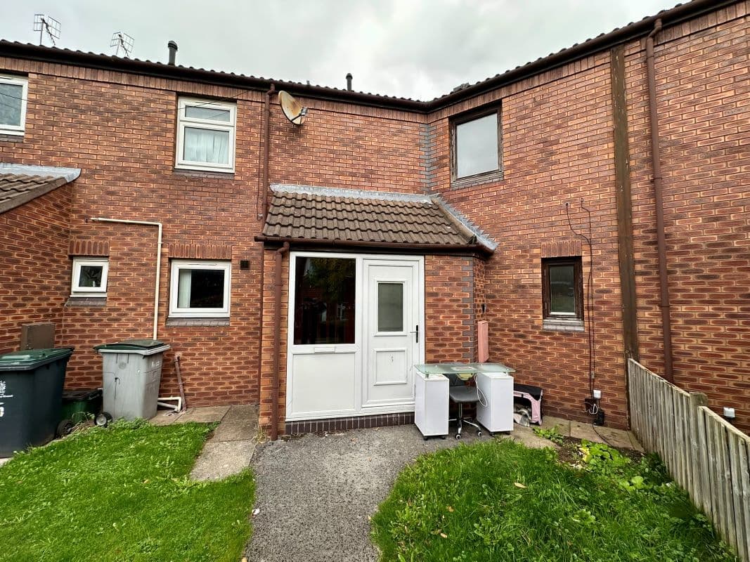 3/4 Bedroom Town House for Sale by Auction