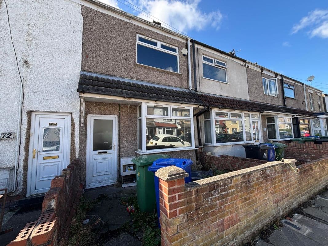 Versatile Mid Terrace House