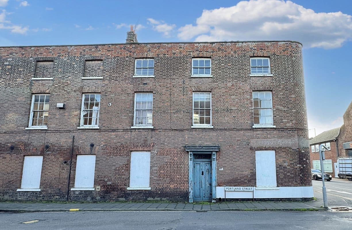 Vacant One-Bedroom Ground-Floor Flat