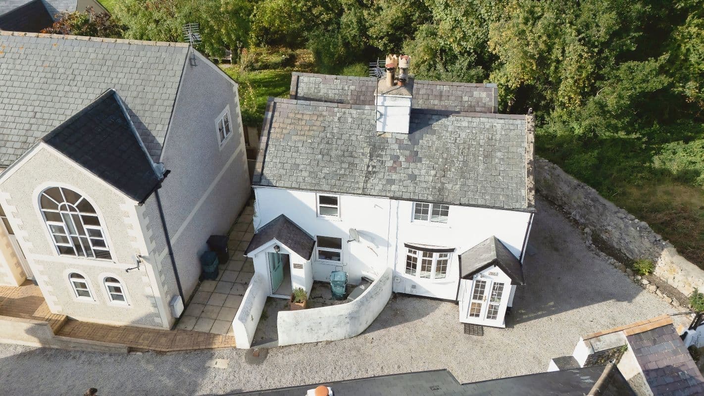 Deceptively Generous Plot in a Popular Location