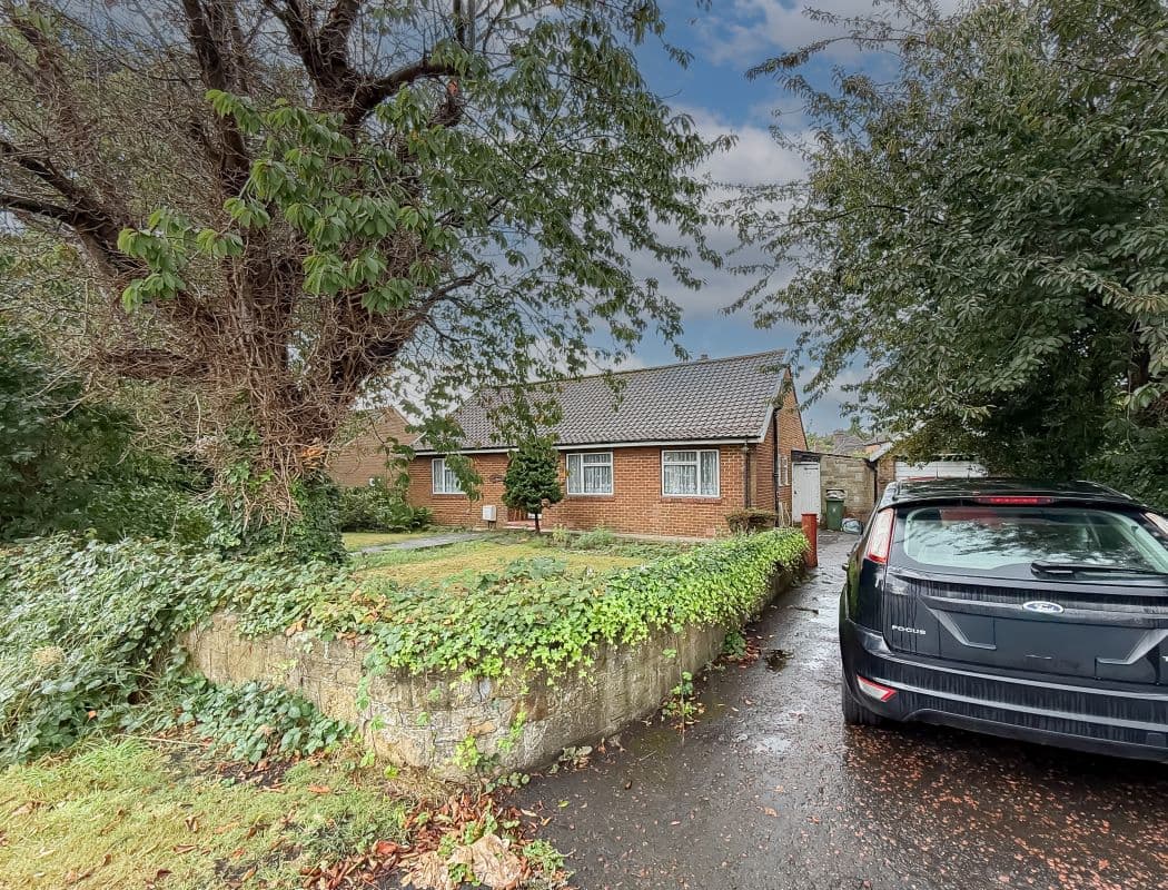 Detached Bungalow with Huge Potential