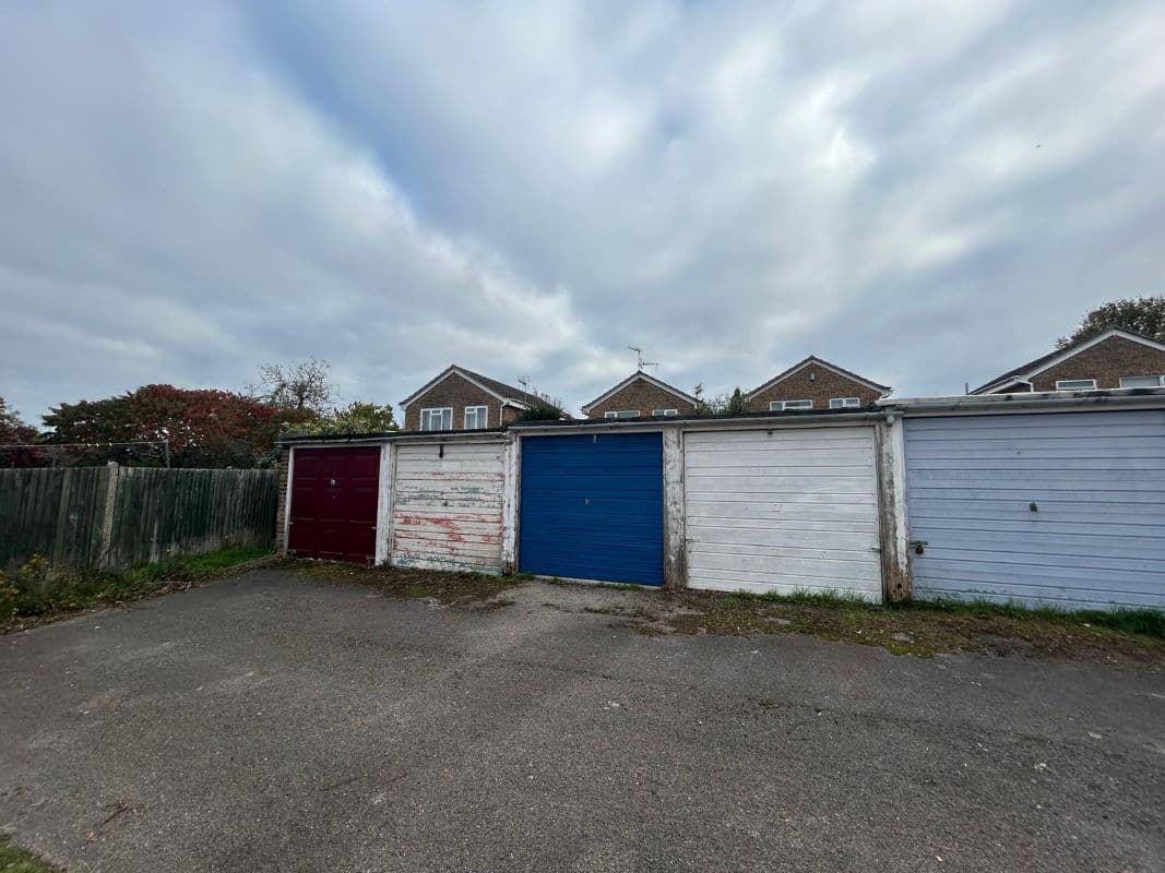 Garage on Poyntell Road