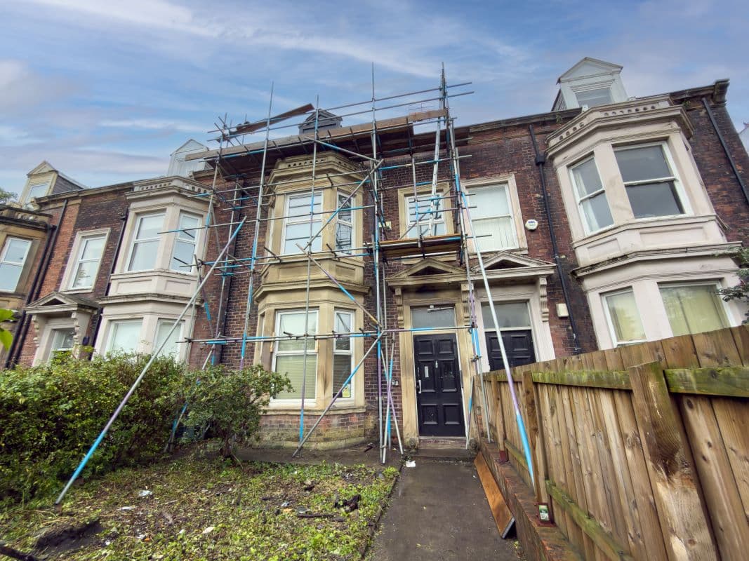 Spacious Duplex Flat with Huge Potential – Ideal Refurbishment Opportunity