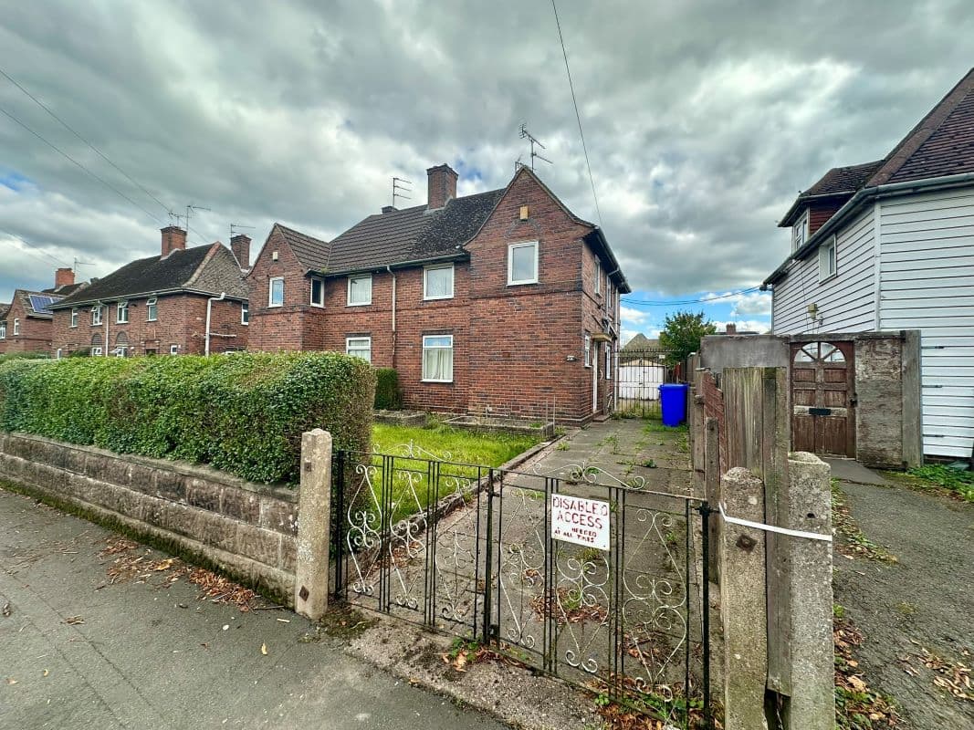 2 Bedroom Semi Detached Property for Sale by Auction