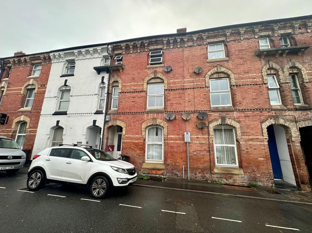 Block of 4 Apartments for Sale by Auction