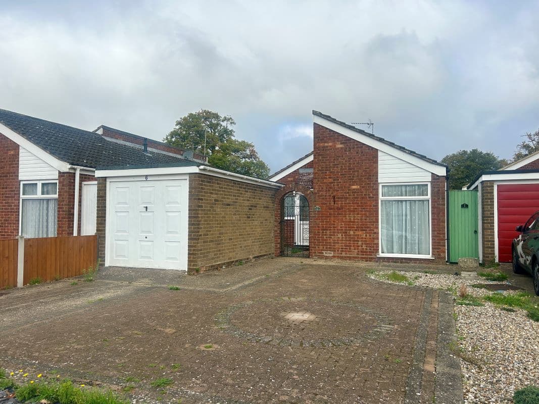 Detached Bungalow Requiring Modernisation