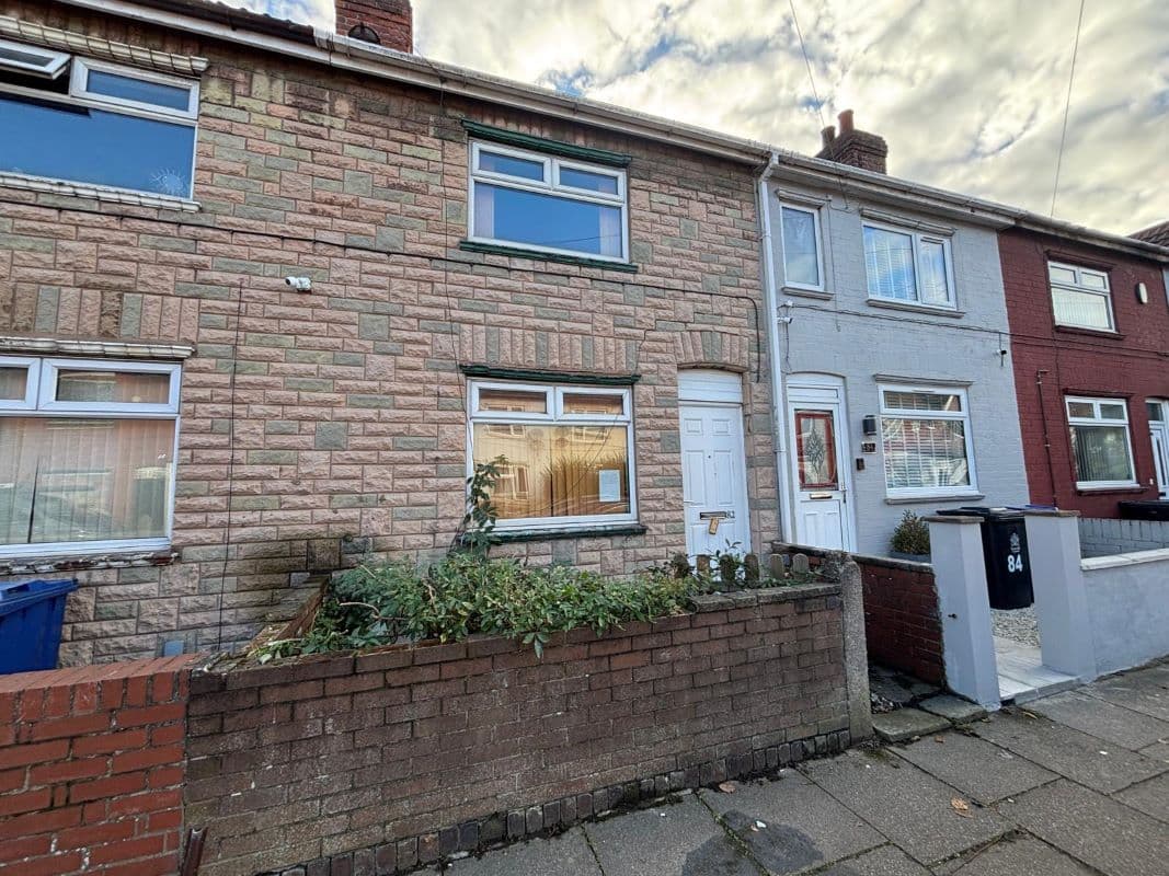 3 Bedroom Mid Terrace House