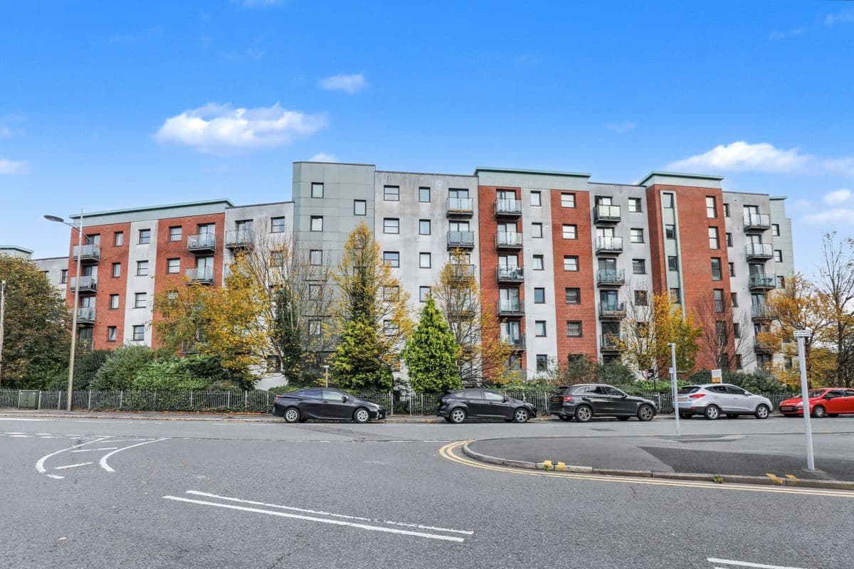 Vacant One-Bedroom Apartment