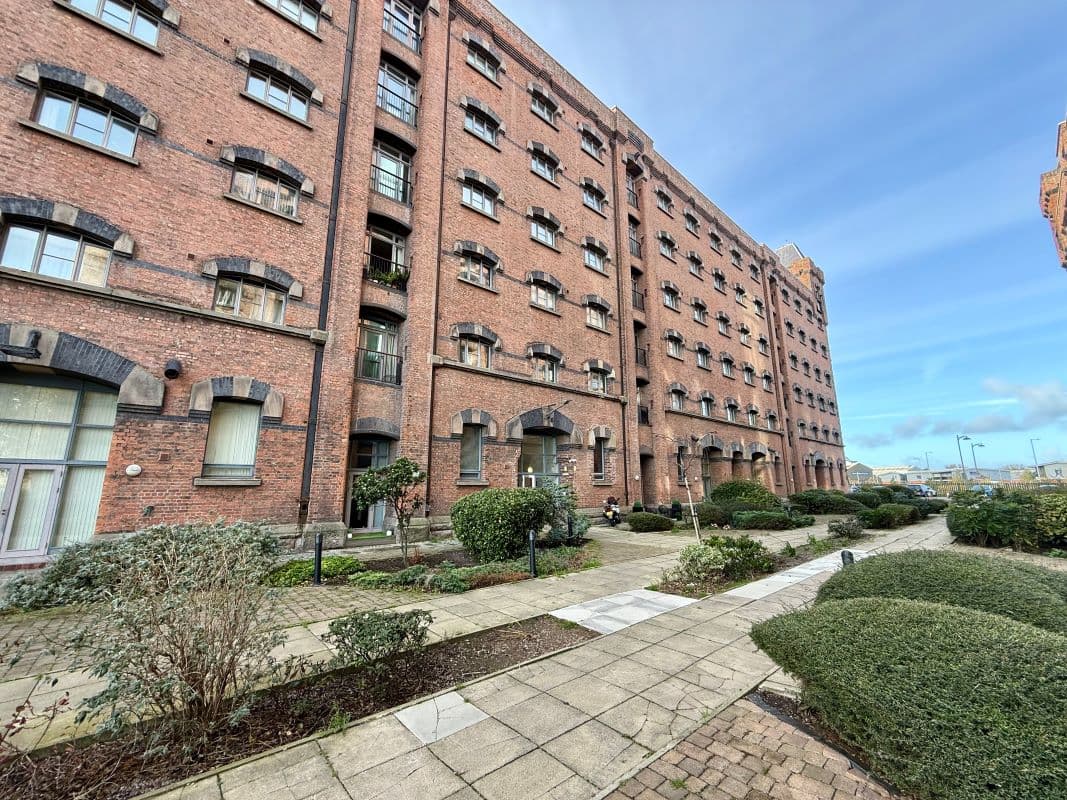 2-Bedroom Apartment in Converted Mill Development
