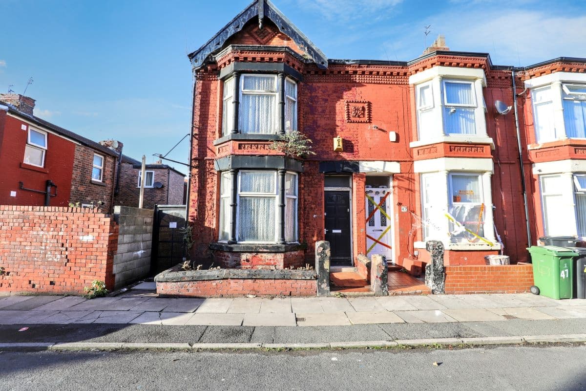 End of Terrace House with Development Potential