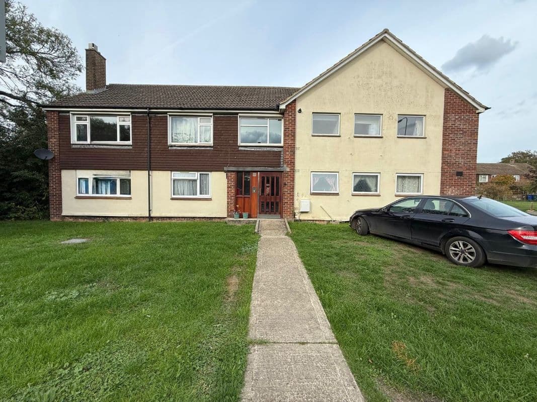 Two-Bedroom Flat in Bicester