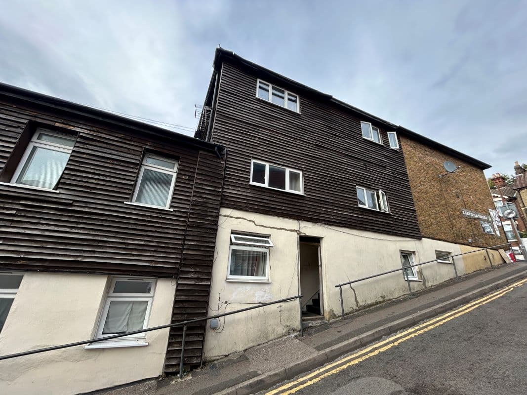 One Bedroom Maisonette Requiring Improvement