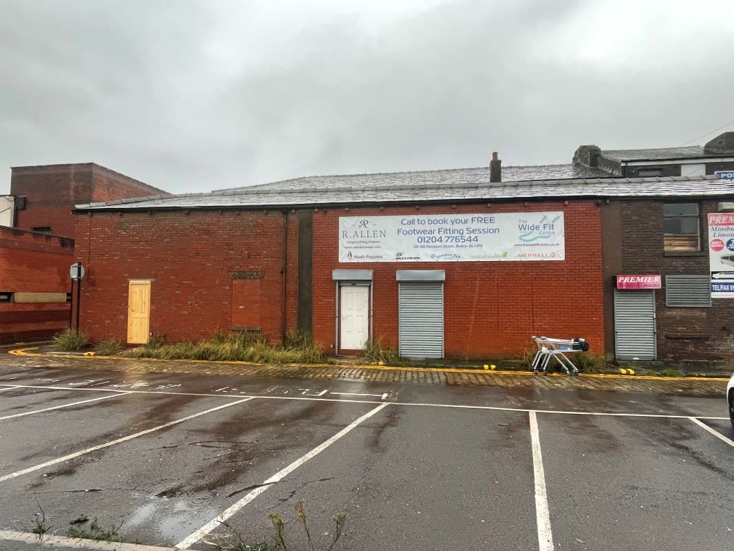 A Vacant Single Storey Commercial Building. Potential for Redevelopment (Subject to Obtaining all Relevant Consents)