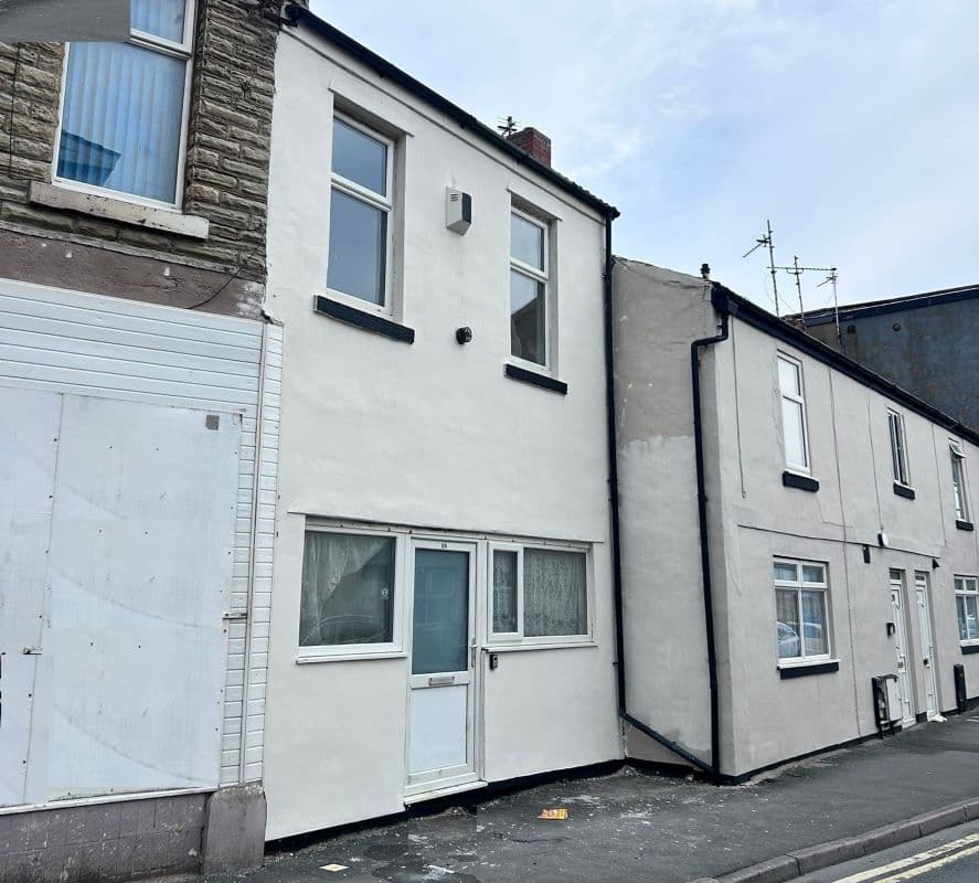Three Bedroom Mid Terrace House