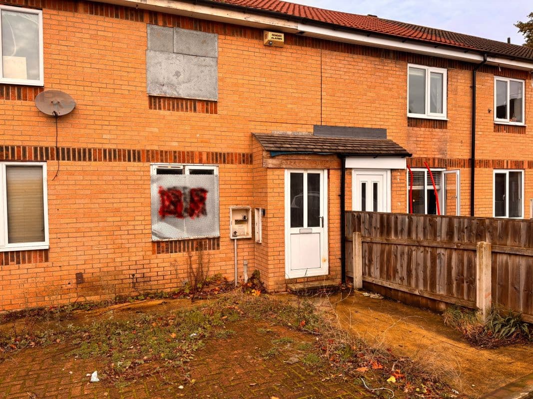 Refurbishment-ready townhouse with strong rental prospects