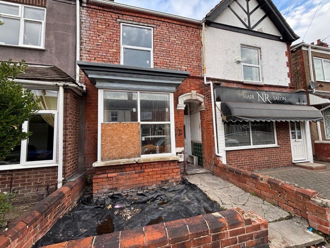Mid Terrace House Requiring Modernisation