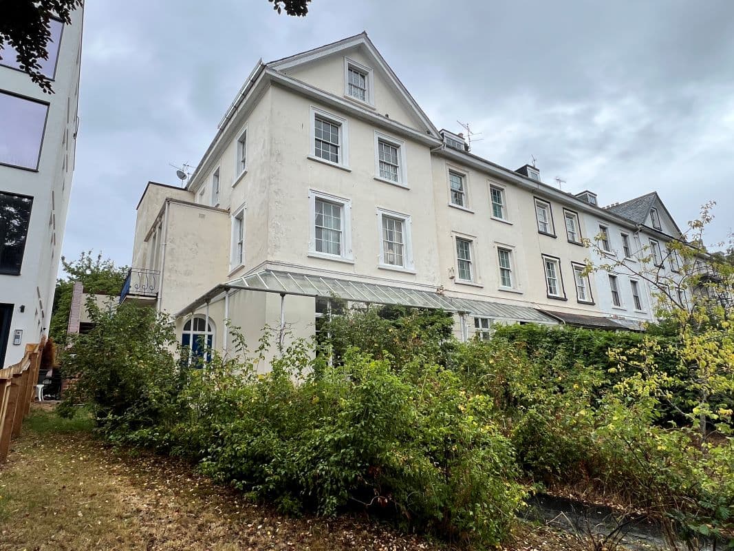 Vacant 3 Bedroomed Maisonette in Central Exeter Area