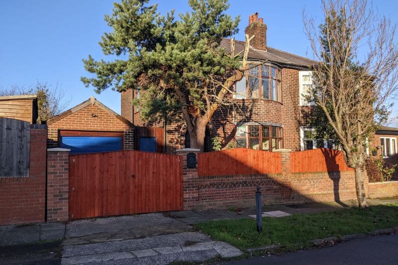 3 bed Semi-Detached House For Auction