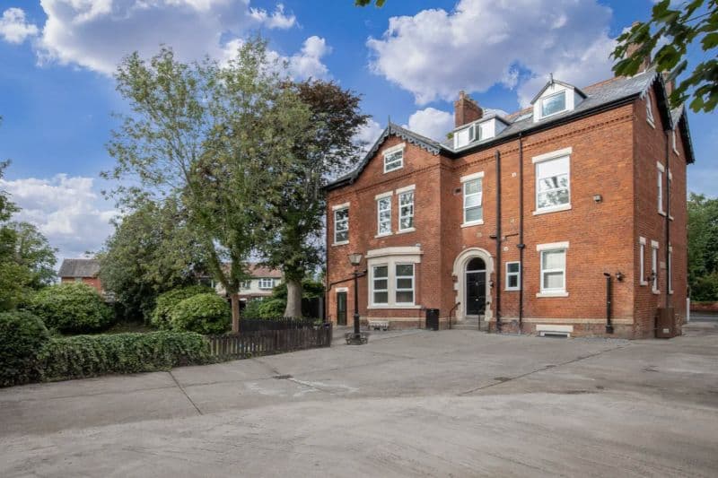 12 bed House of Multiple Occupation Commercial For Auction