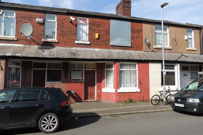 3 bed Terraced House For Auction
