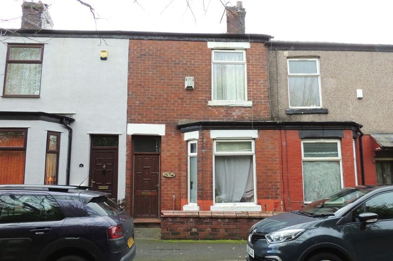 2 bed Terraced House For Auction