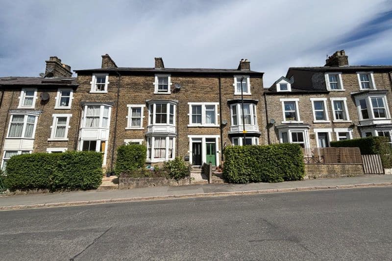 5 bed Block of Flats For Auction