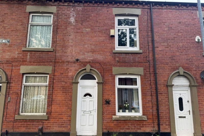 2 bed Terraced House For Auction
