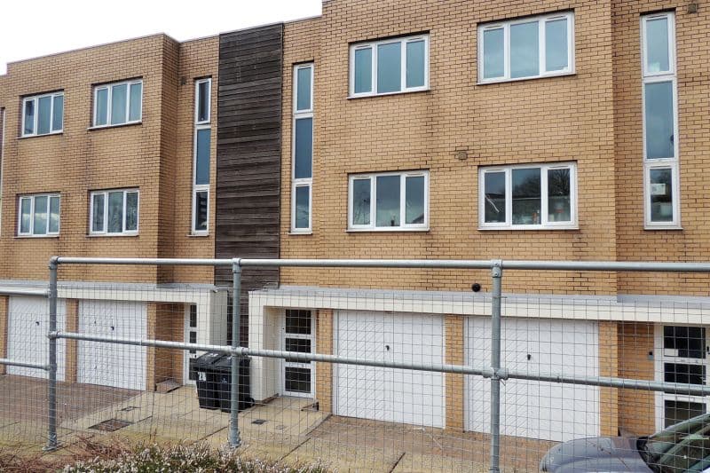 3 bed Townhouse House For Auction