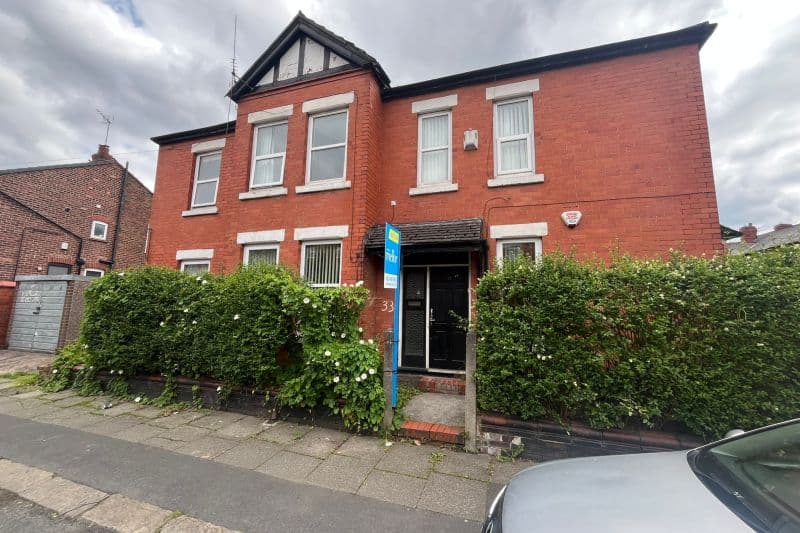 2 bed Semi-Detached House For Auction