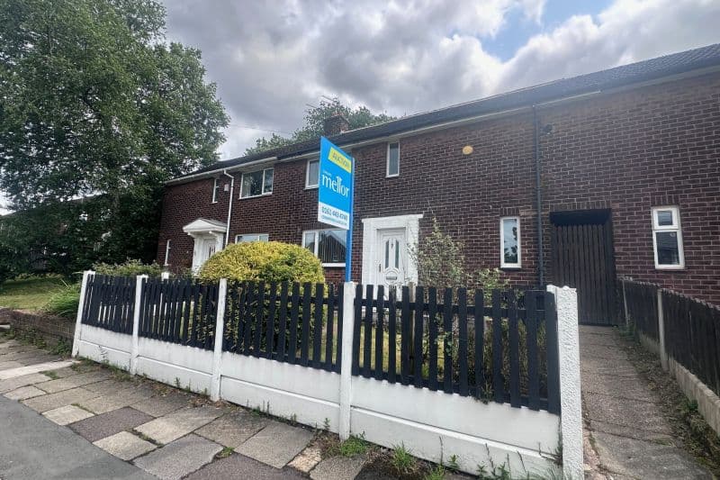 2 bed Terraced House For Auction