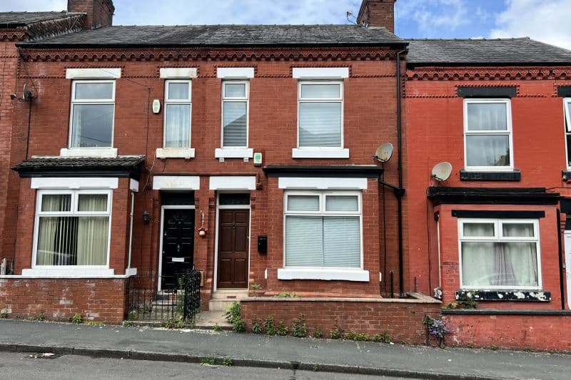 3 bed Terraced House For Auction