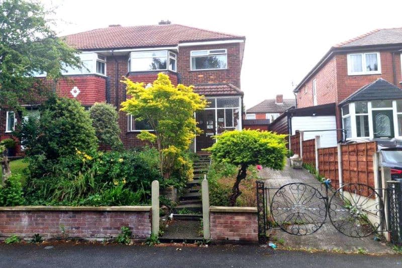 3 bed Semi-Detached House For Auction